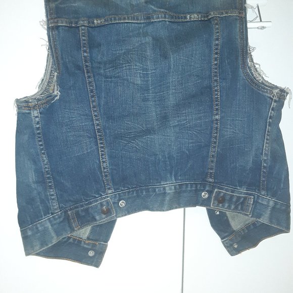 women levi sleeveless jean jacket size medium - Picture 4 of 5